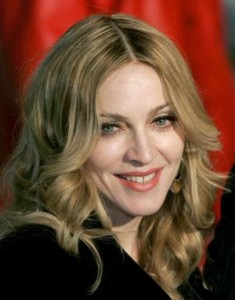 madonna_gimme_all_your_luvin_MDNA