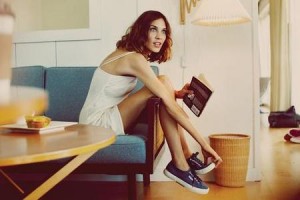 Alexa_Chung_Superga