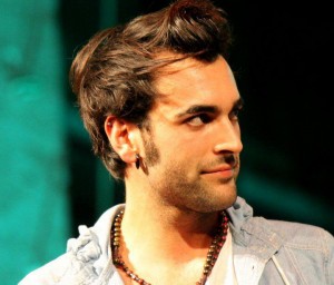 Marco-Mengoni-Essenziale_Sanremo2013